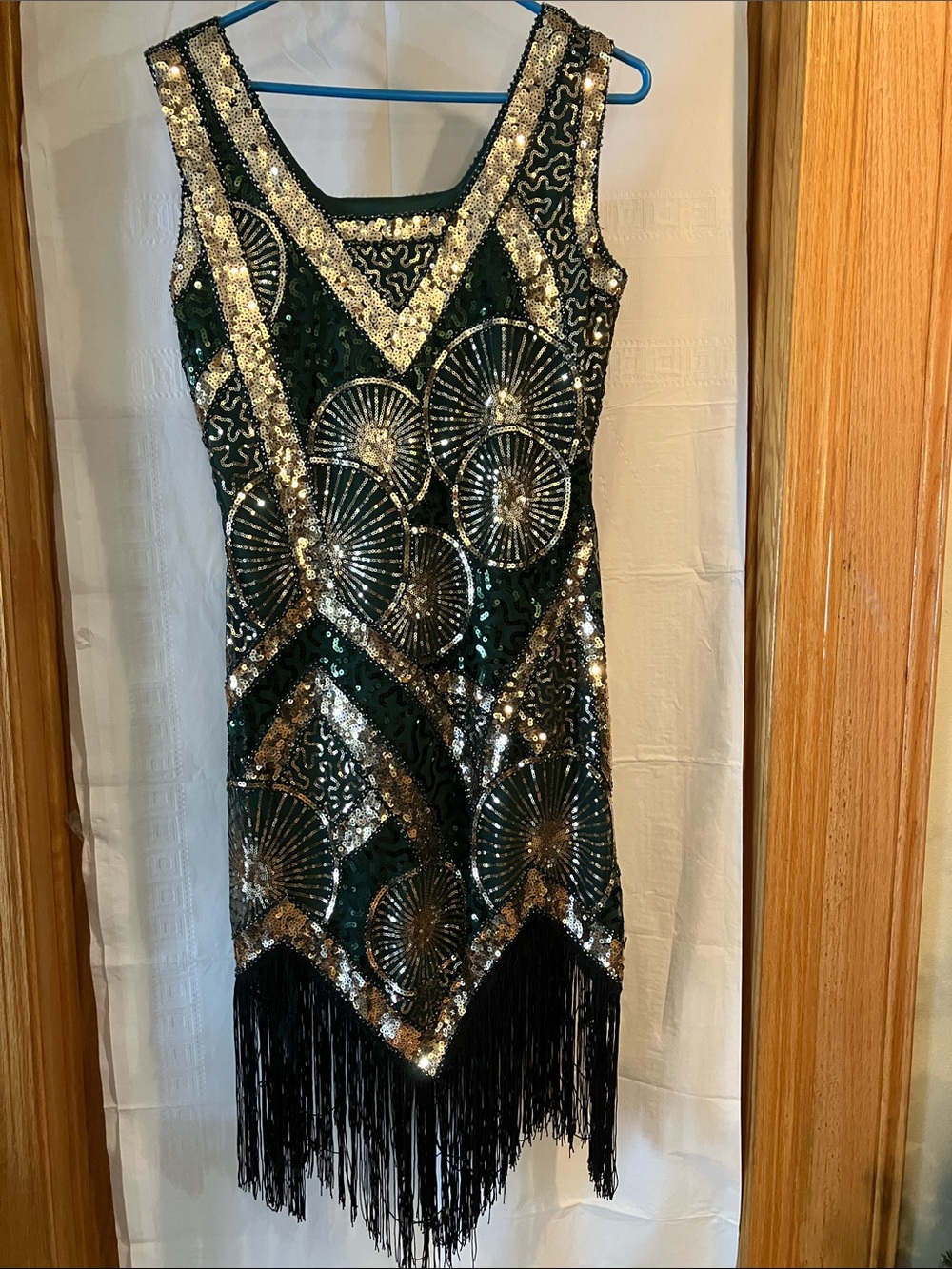 1920’s inspired flapper green sequined adorned w/gold art deco- no brand or Sz